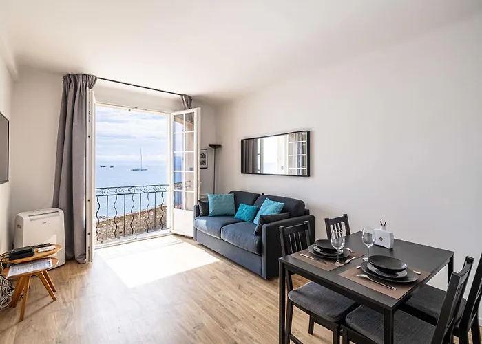 Apartament Modern And Charming With Sea View - Centre Antibes